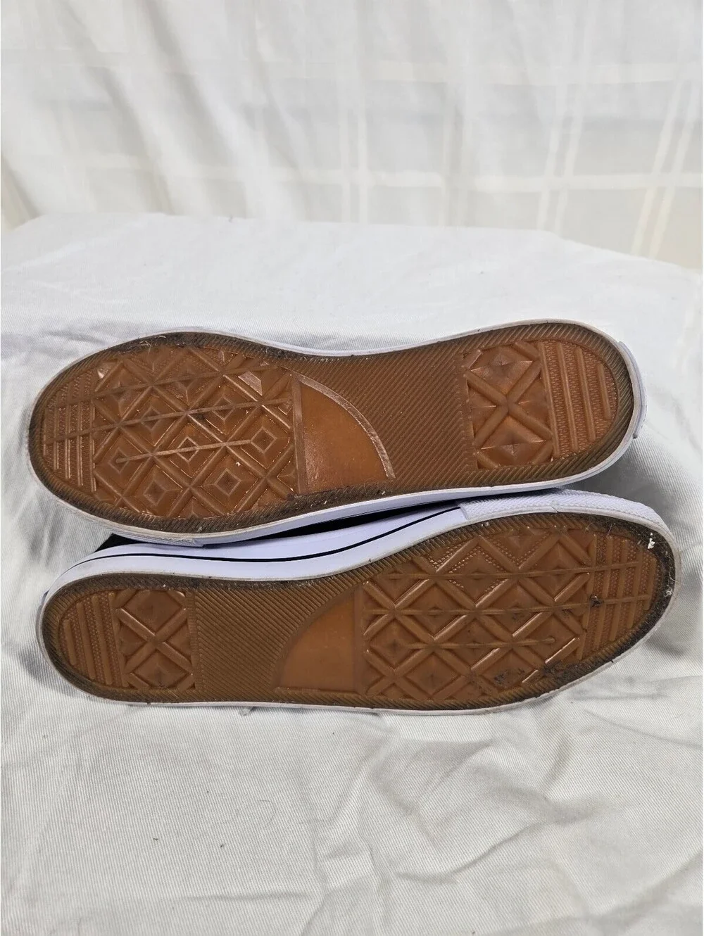 San Francisco 49ers Men's 10 Low Top Canvas Sneakers